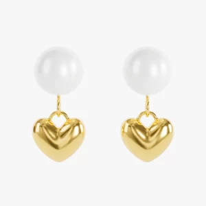 A pair of 18K gold-plated pearl earrings with heart-shaped gold charms, designed to be waterproof and tarnish-resistant.